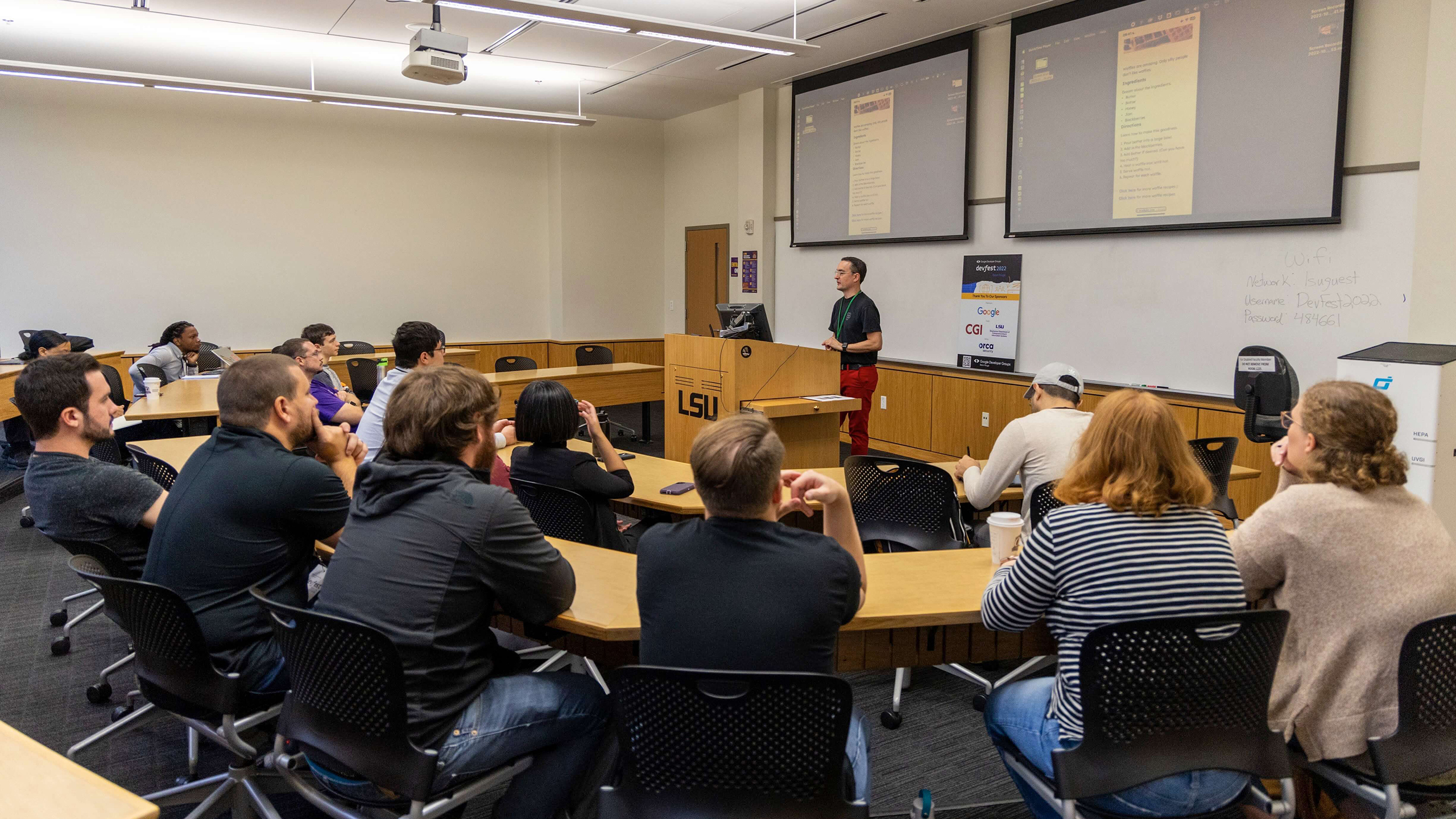 Isral Duke giving a presentation about VoiceOver at a local chapter of Google Dev Fest.